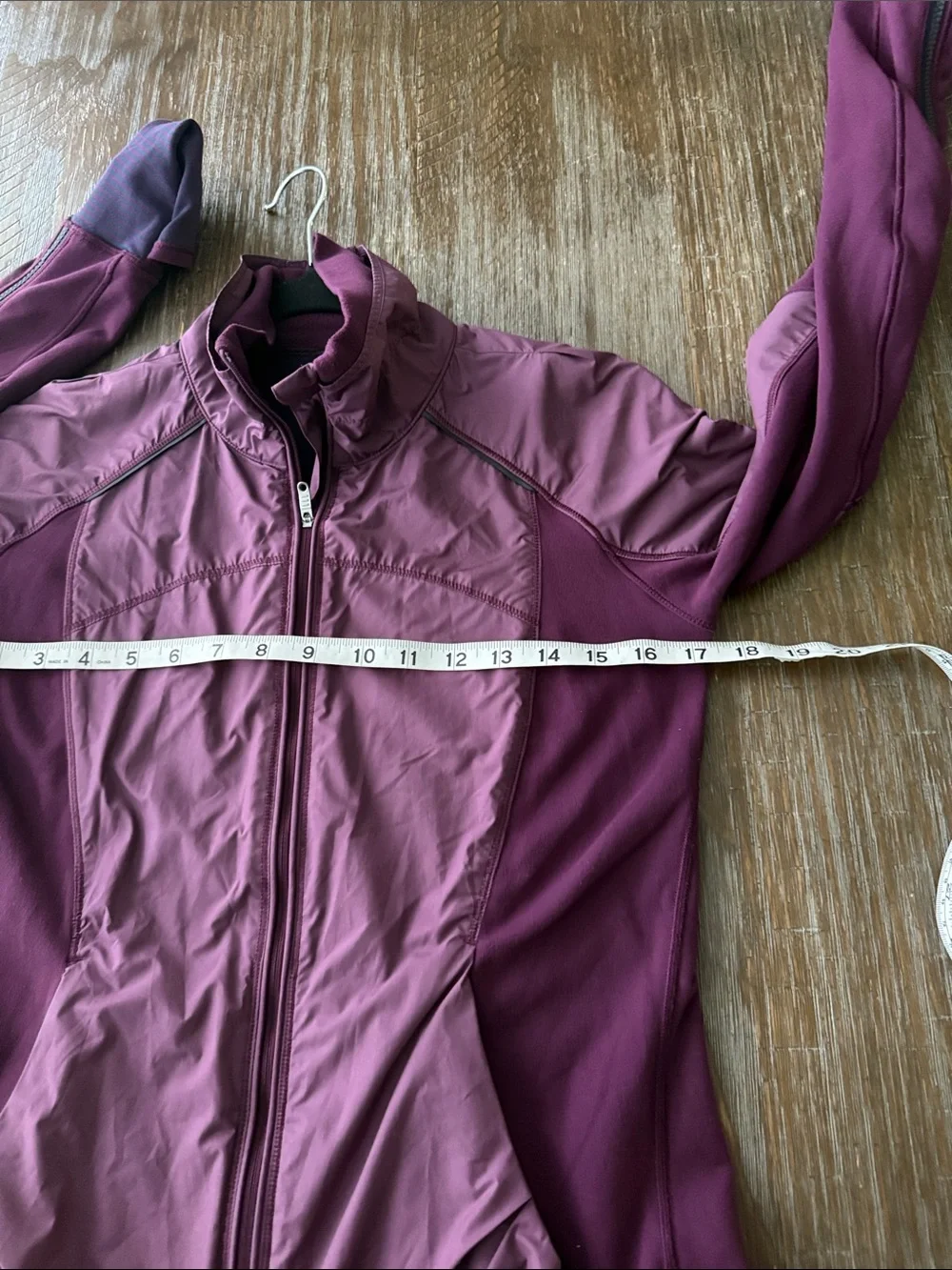 lululemon can’t stop jacket size 6?**